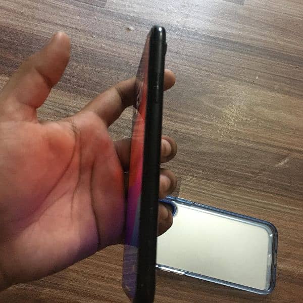 iphone XR non PTA 2