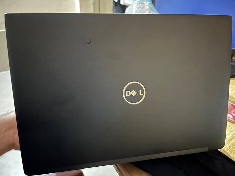 Dell 7390 i7 8th Gen 2