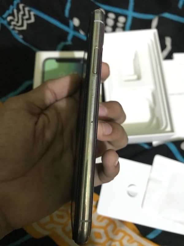 I phone x PTA 64 GB With Box 2