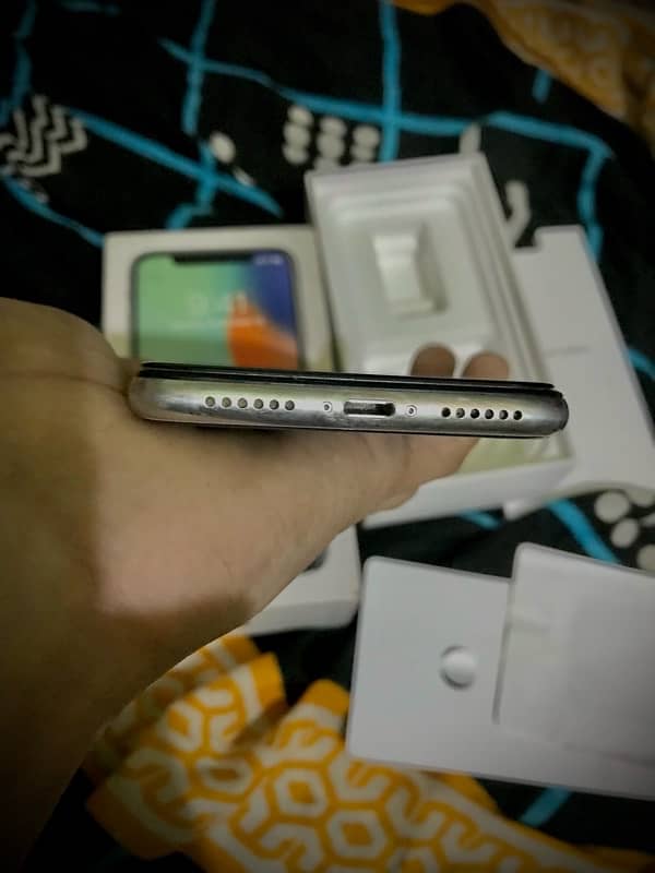 I phone x PTA 64 GB With Box 5