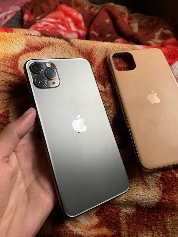 iPhone 11 Pro Max 256 non pta (not jv ) 2