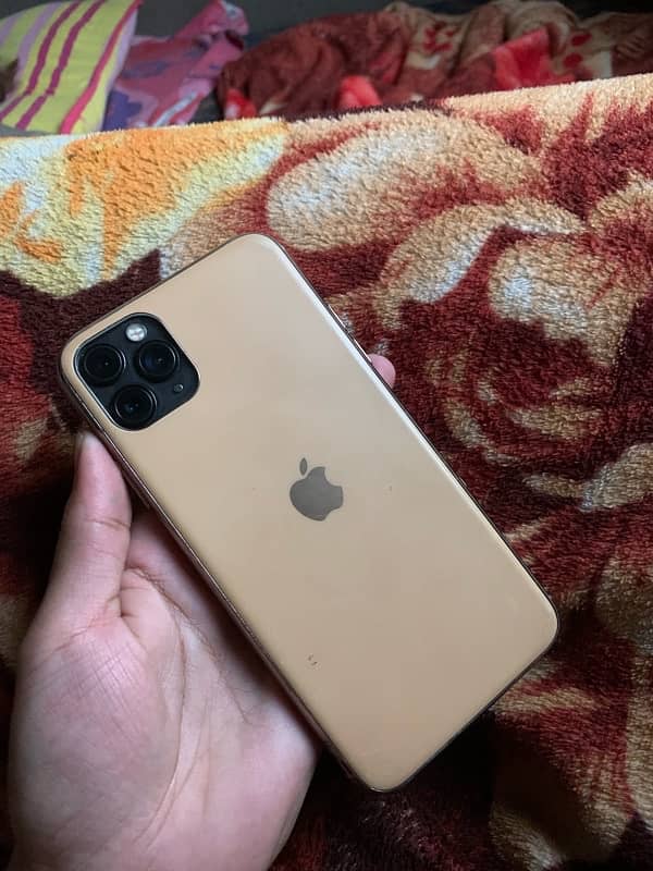 iPhone 11 Pro Max 256 non pta (not jv ) 9