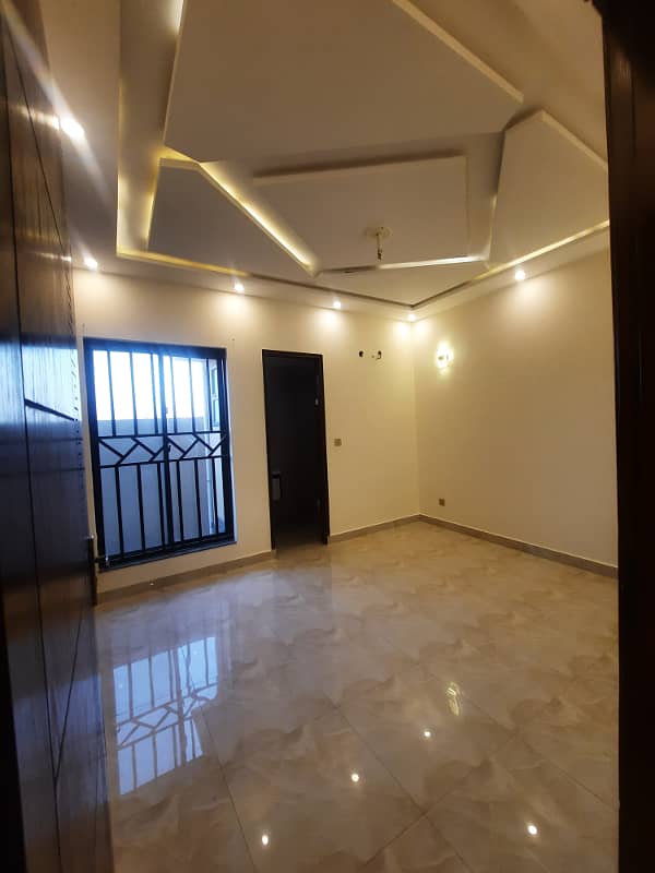 5 MARLA BRAND NEW HOUSE FOR SALE IN BAHRIA TOWN LAHORE. 26