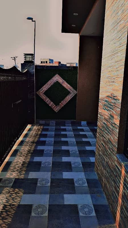 5 MARLA BRAND NEW HOUSE FOR SALE IN BAHRIA TOWN LAHORE. 46