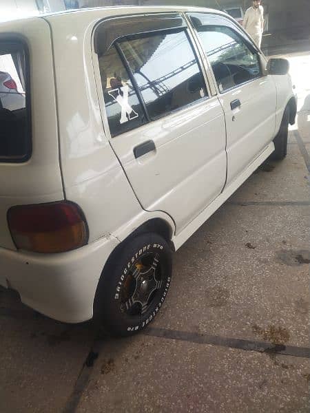 Daihatsu Cuore 2004 4