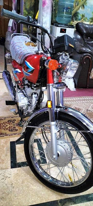 Honda CG 125 2024 first owner zero meter bike 19