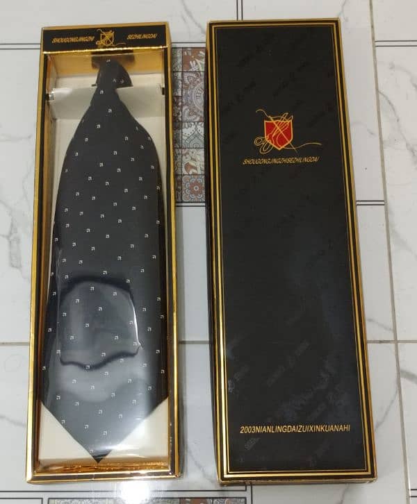 New Stylish Tie best Condition 0