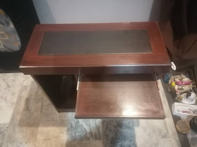 Computer Table For Office Or Home Use 0