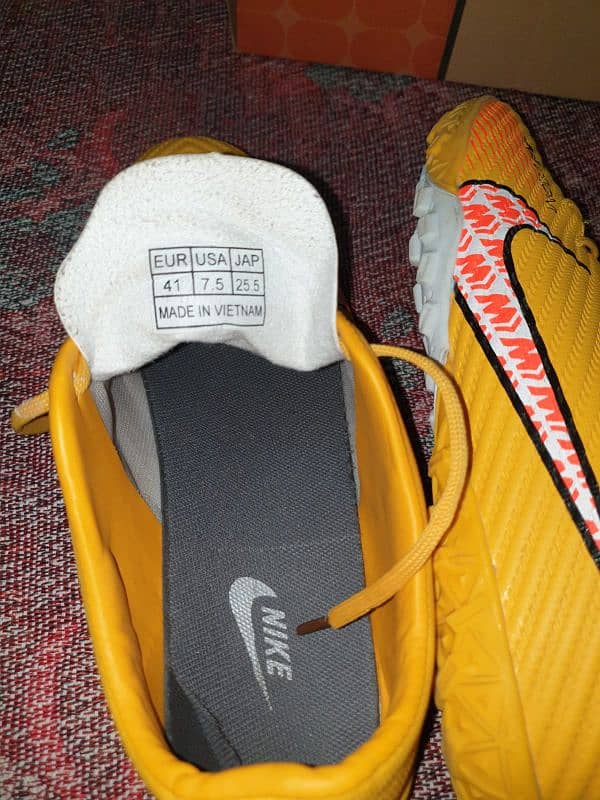 nike original gripper 2