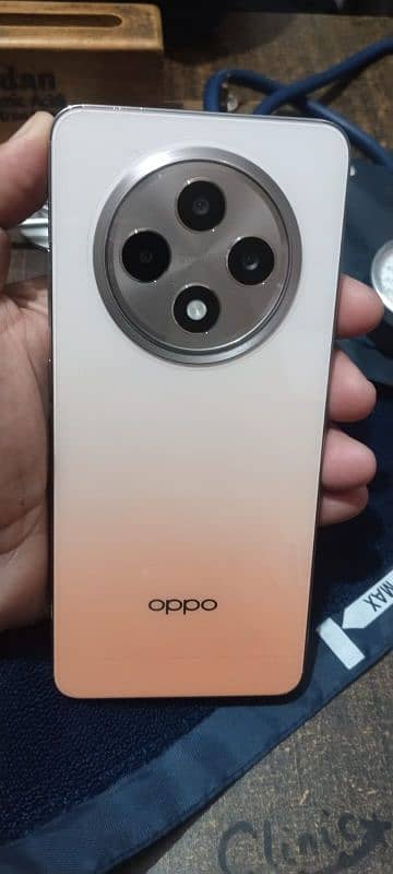 oppo Reno 12f 4g  8gb/256gb(11 month warranty remaining) 5