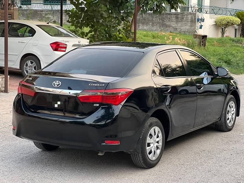 Toyota Corolla XLI 2017 3