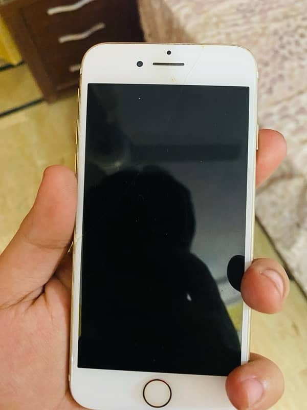 iphone 7 32GB golden colour pta approved  BATTERY 8/10 9