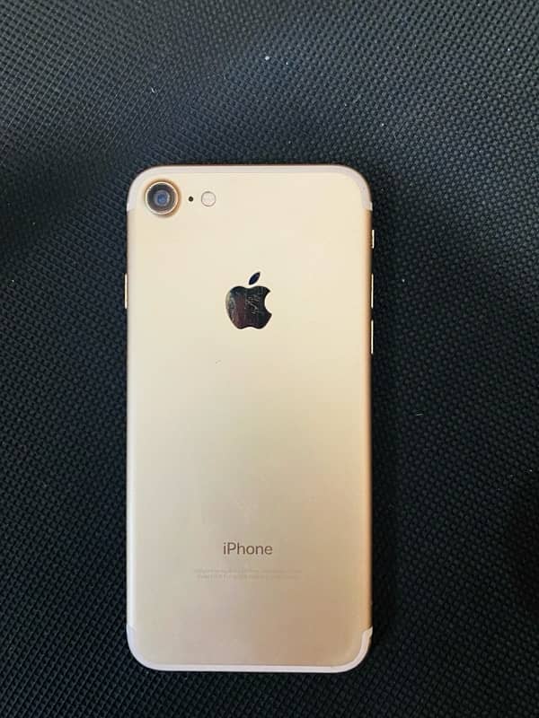 iphone 7 32GB golden colour pta approved  BATTERY 8/10 10