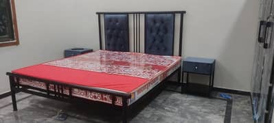 bed,furniture,side table, dressing