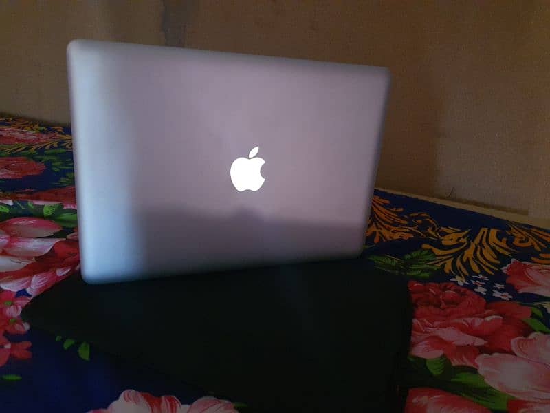 Apple Macbook Pro 8