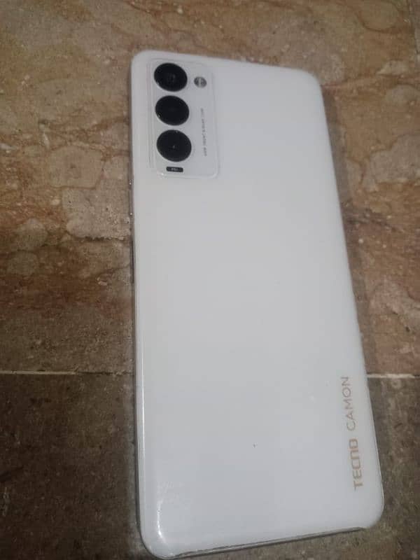 Camon 18. T 1