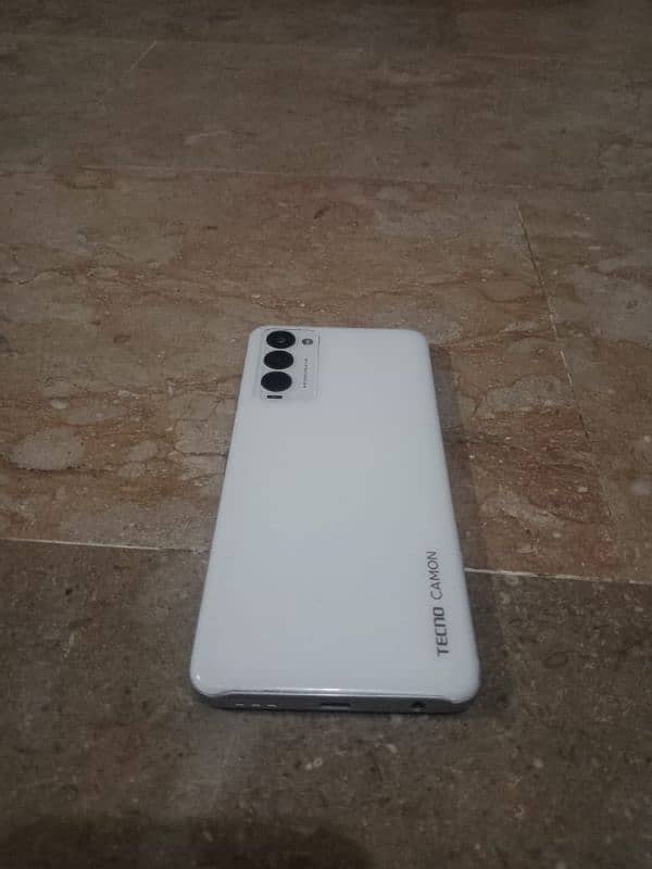 Camon 18. T 3