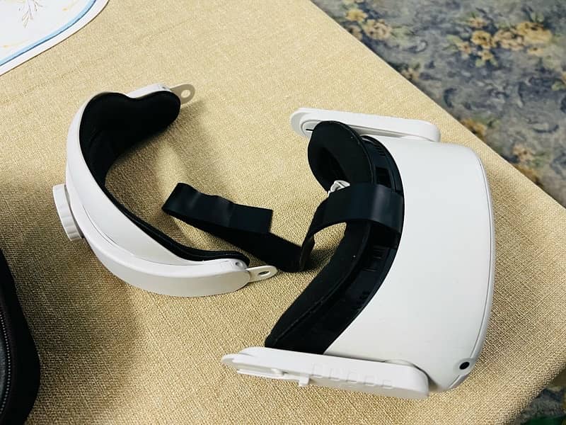 Oculus Meta Quest 2 7