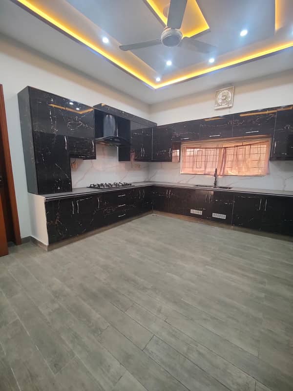 Brand New Luxury 1 Kanal House For Rent In Sector C Bahria Town Lahore 26