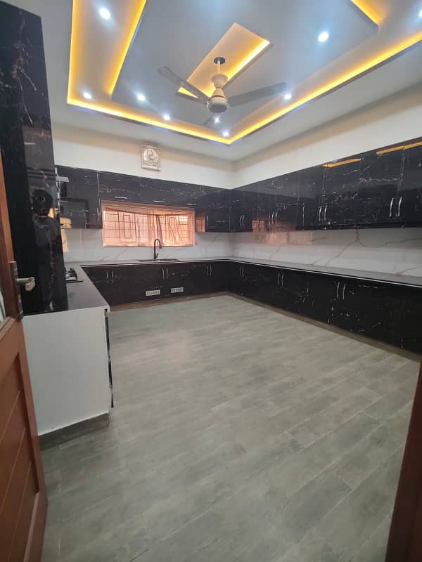 Brand New Luxury 1 Kanal House For Rent In Sector C Bahria Town Lahore 28