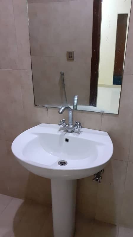 5 Marla Upper Portion With Gas Available For Rent In Sector D Bahria Town Lahore 3