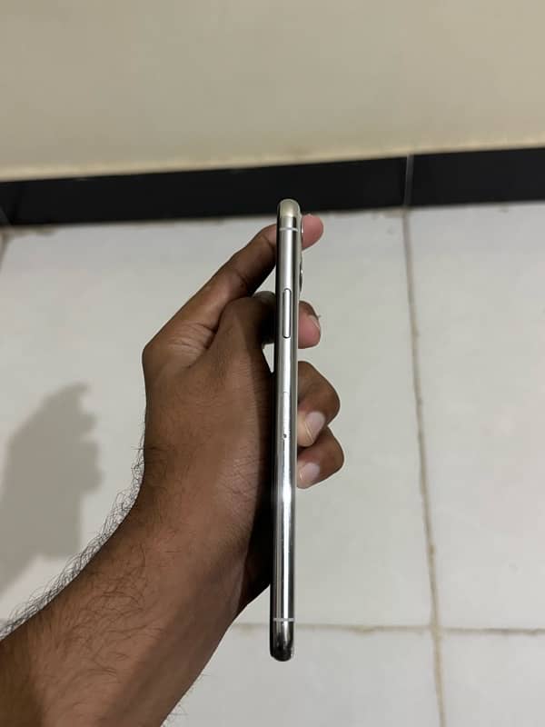 Iphone 11 pro max 256gb Pta approved 3