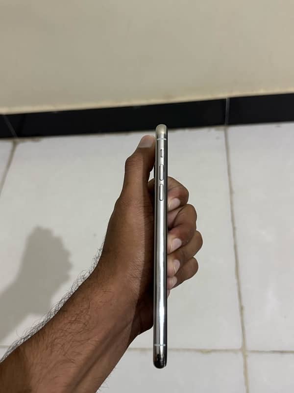 Iphone 11 pro max 256gb Pta approved 4