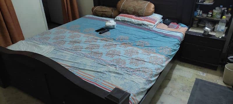 bed without mattress 2 side table location Gulistan-e-Jauhar Block 13 1