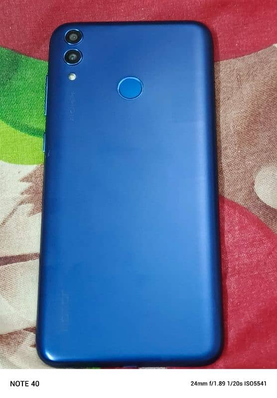 Honor 8C 4