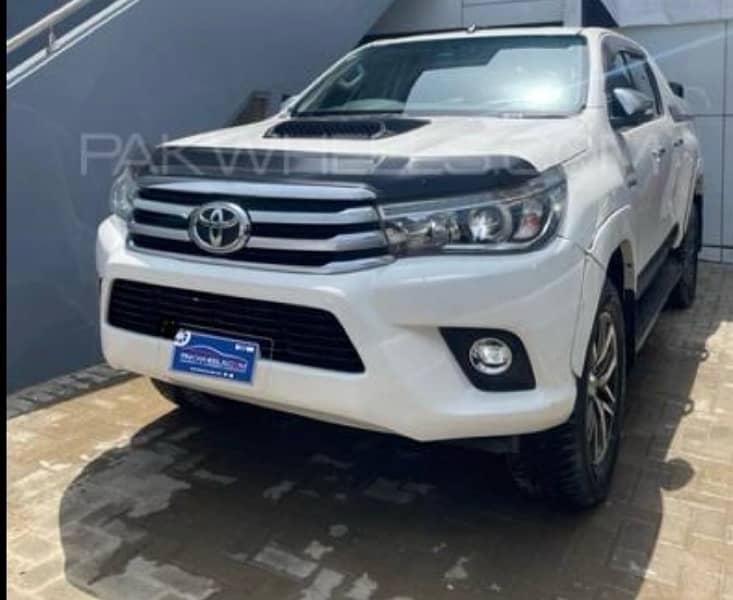 Toyota Hilux Revo 2017 8