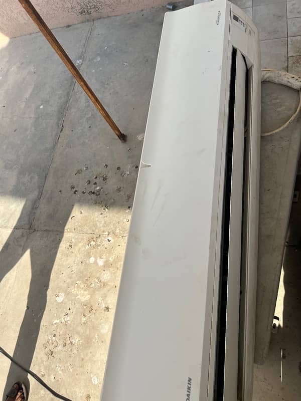 daikin inverter ac 1.5 ton 1