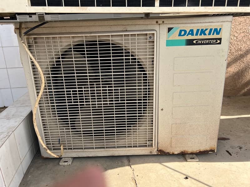 daikin inverter ac 1.5 ton 2