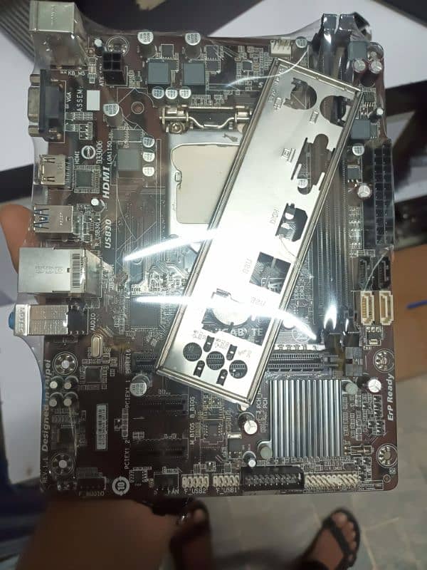 Gigabyte GA-H81M-H2 Used, Good Condition 1