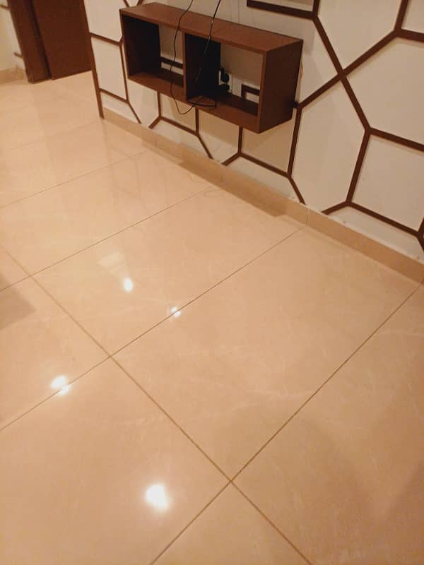 1 Bed Apartment For Sale In Bahria Town Lahore On Investor Rate 5