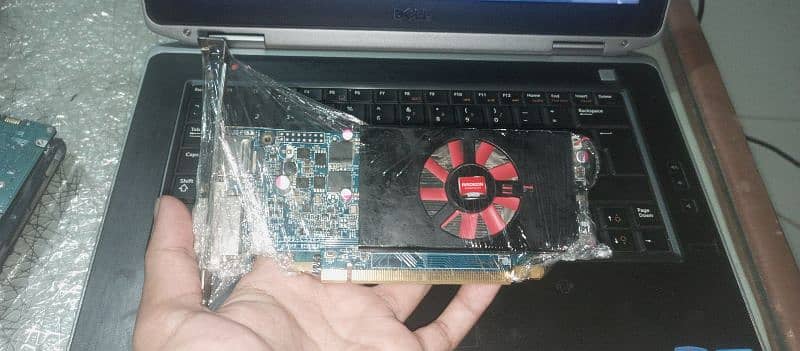 AMD 1 GB Graphics Card 0