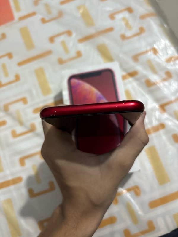 IPHONE XR 64GB 4