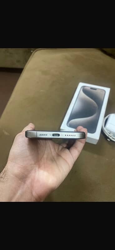 iPhone 15 pro max 256GB  JV with box lush condition 4