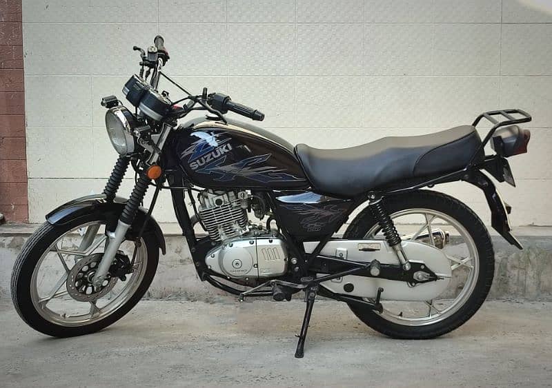 Suzuki GS 150 SE 0