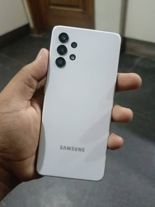 samsung a32 white colour 10/10 0