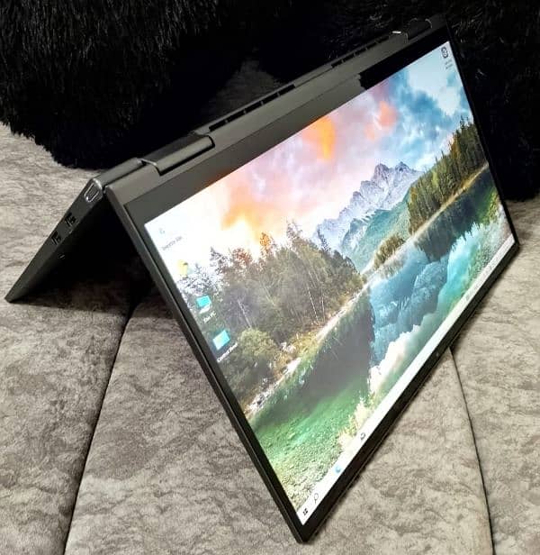 Lenovo Yoga C740-15IML 4