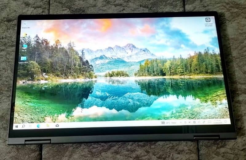 Lenovo Yoga C740-15IML 6