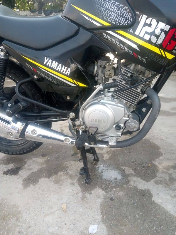 Yahama YBR 125G 5