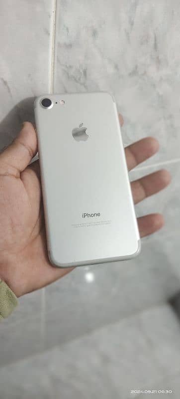 I Phone 7 (256)GB NoN PTA 2