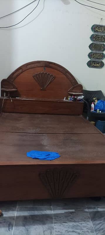 wooden queen size double bed for sale 0