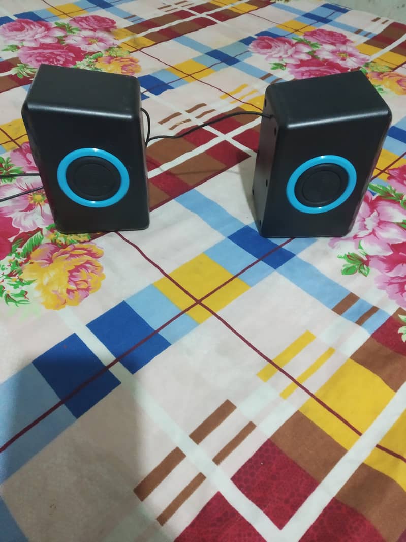 Speakers in running condition 4