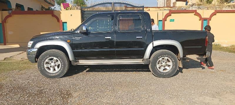 Toyota Hilux 2003 5