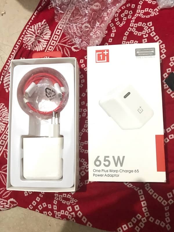 one plus original 65w charger type c 1