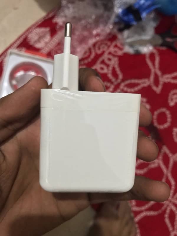 one plus original 65w charger type c 4