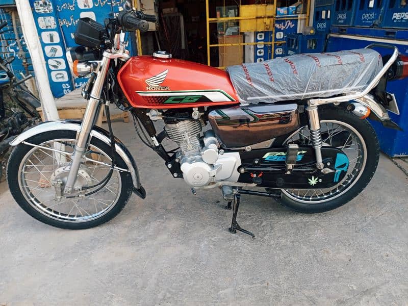 Honda Self start 23 model fresh condition bike 03446464638 03027125724 17