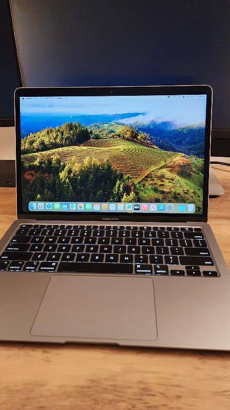 2020 M1 Macbook Air 16GB/256GB 8